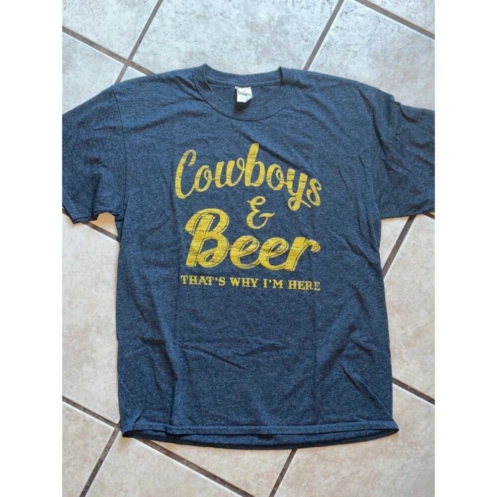 Women’s Gray Cowboys & Beer Shirt Size Large